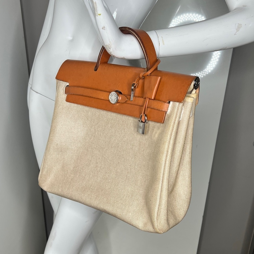 Hermès 39 Herbag Beige Toile Canvas Vache Hunter Leather Box, Dusters, Ribbons - Picture 3 of 16